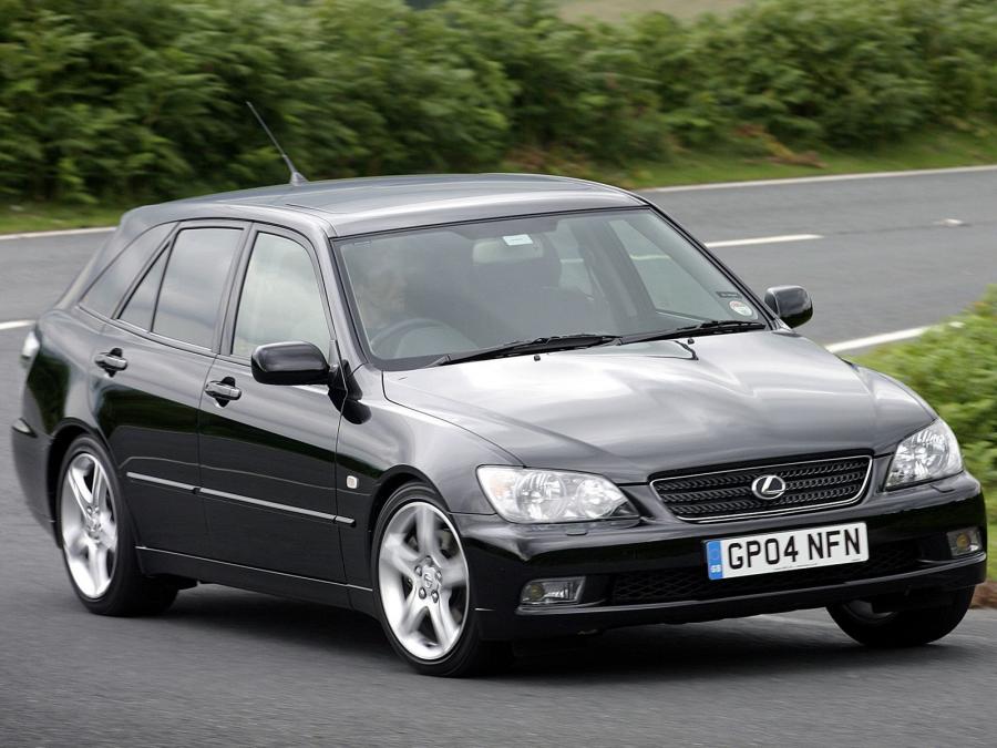  Lexus IS300 SportCross 2001 года  (UK) (фото 5 из 6)